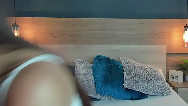 SusanAdams1 online show from 11/30/25, 02:54