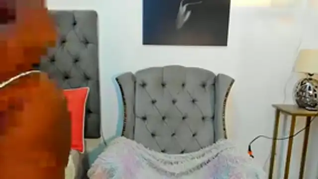 nahiroby ebony online show from 10/16/25, 07:04