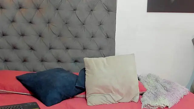 Snapshot of nahiroby_ebony chatting on 05/19/26, 05:19 nahiroby ebony online show from 05/19/26, 05:19