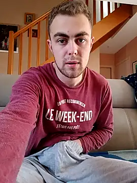 Snapshot of Aymeric35000 chatting on 03/20/26, 09:03 Aymeric35000 online show from 03/20/26, 09:03