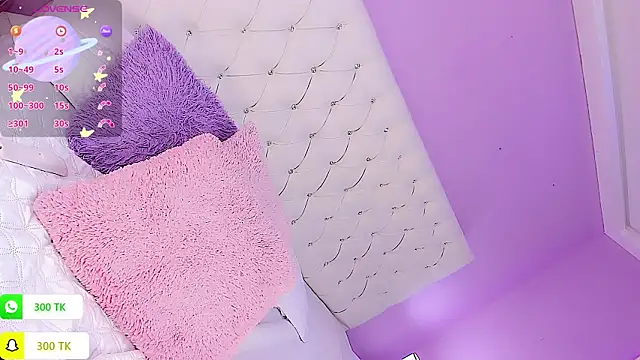 DaniielaV online show from 12/20/25, 02:02