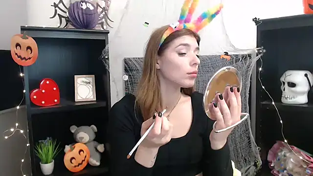 JuiceLips   online show from 10/31/25, 02:29