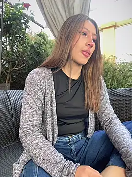 KloePink  online show from 12/17/25, 01:17