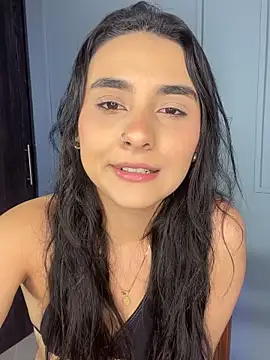 Zafira Montiel online show from 12/17/25, 11:55