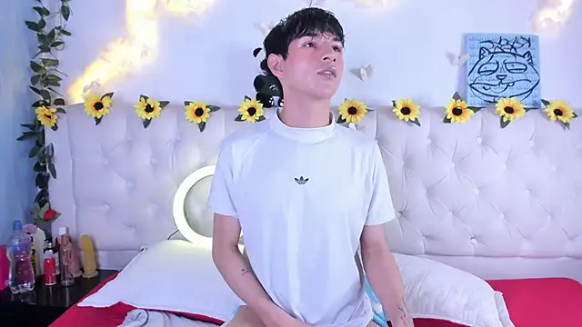 AleAurarashi online show from 01/13/26, 01:11