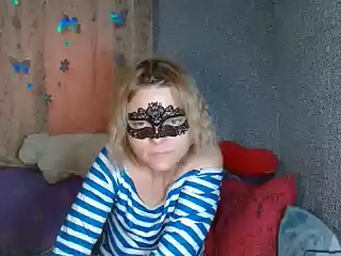 Miss Nona online show from 10/19/25, 11:55