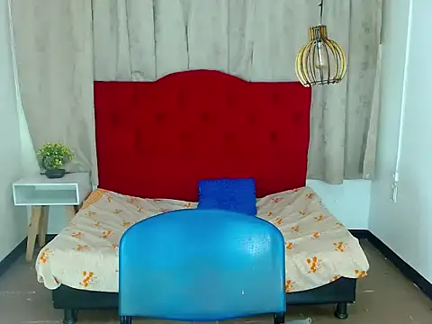 luisa  torres online show from 09/24/25, 03:10