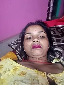 Snapshot of HotPiya439 chatting on 10/19/25, 04:29 HotPiya439 online show from 10/19/25, 04:29