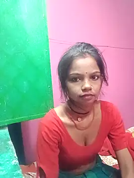 Snapshot of HotPiya439 chatting on 10/25/25, 10:04 HotPiya439 online show from 10/25/25, 10:04