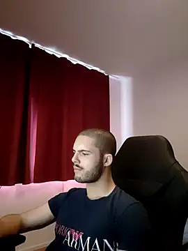 Snapshot of EyesNeverLies chatting on 10/06/25, 08:45 EyesNeverLies online show from 10/06/25, 08:45