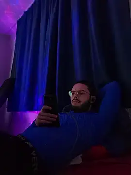 EyesNeverLies online show from 02/21/26, 08:10