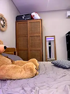 MissBinx online show from 10/22/25, 11:32