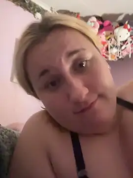 Snapshot of imawhorenslut19 chatting on 04/13/26, 03:34 imawhorenslut19 online show from 04/13/26, 03:34