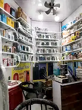 avi007p online show from 11/25/25, 10:59