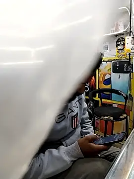 avi007p online show from 01/10/26, 02:30