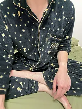 hijin11415 online show from 10/20/25, 01:55