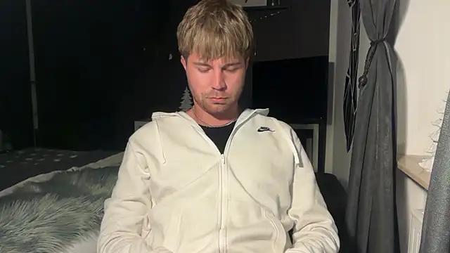 Snapshot of RioBlaze chatting on 02/05/26, 05:28 RioBlaze online show from 02/05/26, 05:28