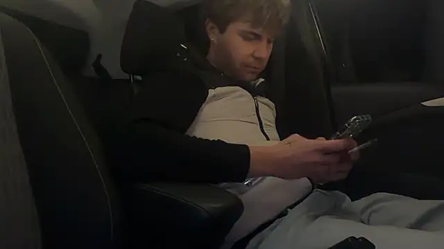 Snapshot of RioBlaze chatting on 03/04/26, 06:47 RioBlaze online show from 03/04/26, 06:47