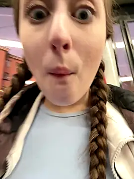 FroggyAnna online show from 10/21/25, 02:51