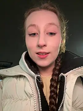 FroggyAnna online show from 11/28/25, 05:26