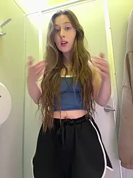 FroggyAnna online show from 04/14/26, 04:02