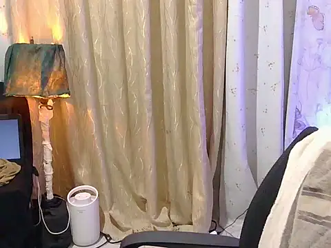 honeyLushess online show from 11/12/25, 08:59