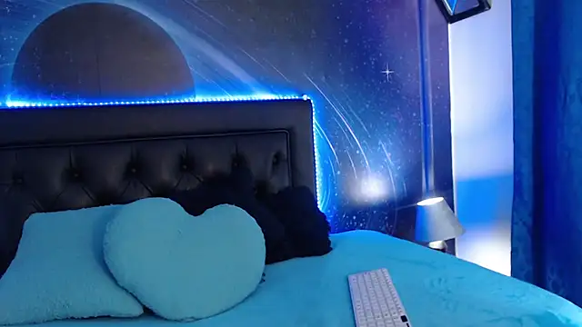 Snapshot of tiinaa_jouns chatting on 11/05/25, 02:55 tiinaa jouns online show from 11/05/25, 02:55