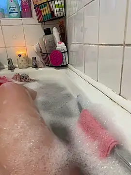 Snapshot of Imogenbabyyy chatting on 09/20/25, 05:47 Imogenbabyyy online show from 09/20/25, 05:47