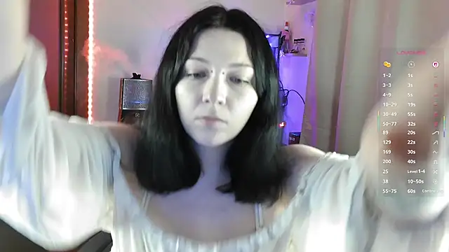 Liraras online show from 11/18/25, 05:23