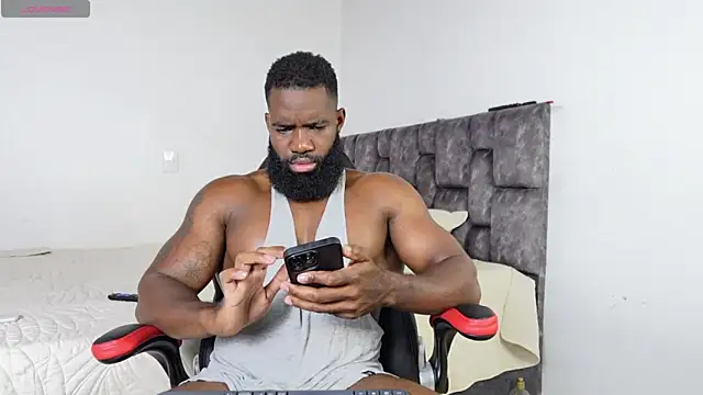 Snapshot of james_musclebbc chatting on 06/14/26, 10:56 james musclebbc online show from 06/14/26, 10:56