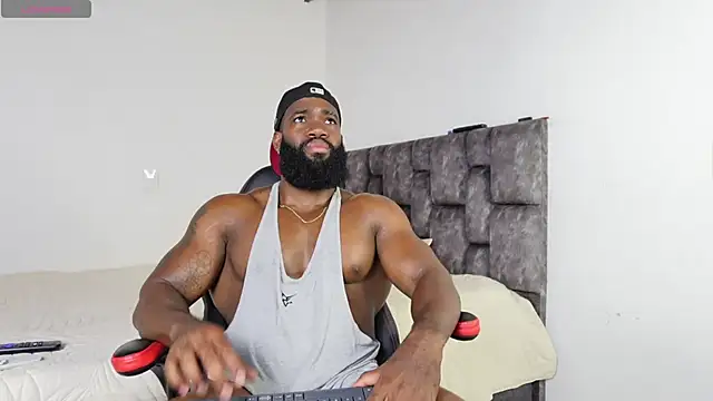 Snapshot of james_musclebbc chatting on 06/24/26, 07:13 james musclebbc online show from 06/24/26, 07:13