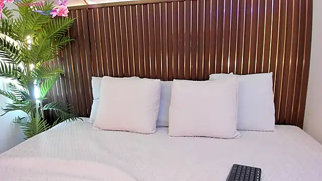 Roxie-NS online show from 01/09/26, 12:19