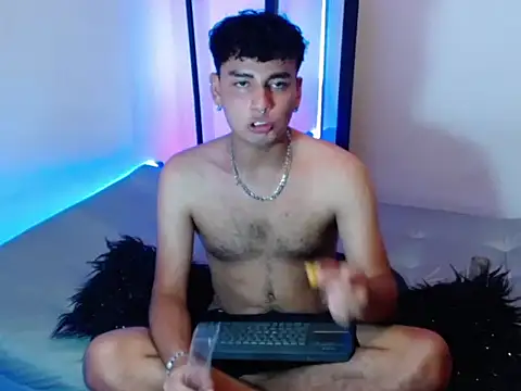 Valentin peach online show from 09/13/25, 12:54