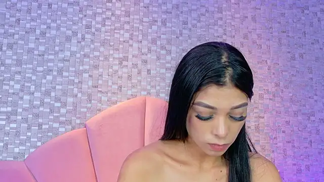 AshleyBaker1 online show from 04/18/26, 07:07