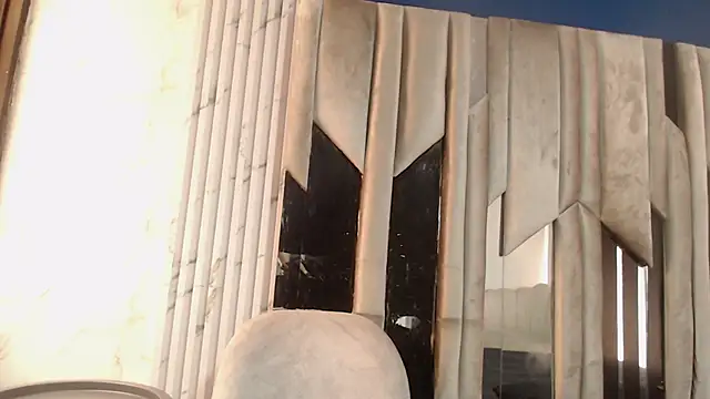 Snapshot of KiraaWild chatting on 10/15/25, 07:14 KiraaWild online show from 10/15/25, 07:14