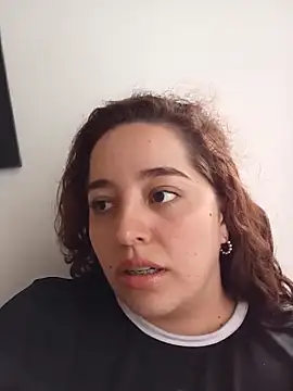 LoanaSantos online show from 12/18/25, 09:10