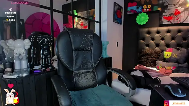 miIa bratz online show from 02/03/26, 08:14