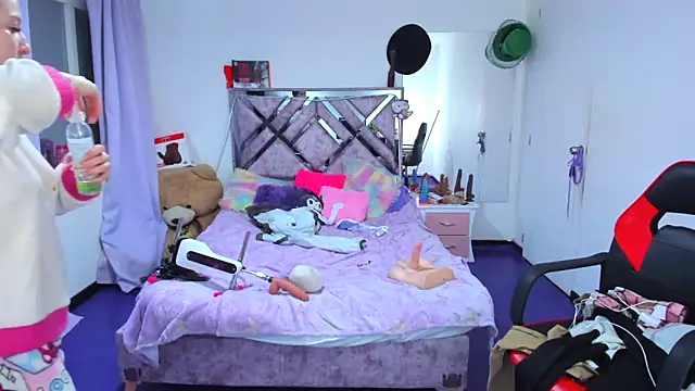 Luna Analya online show from 03/28/26, 04:12