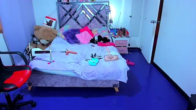 Luna Analya online show from 04/16/26, 10:45