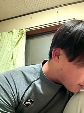 Snapshot of shoma2003 chatting on 11/17/25, 11:27 shoma2003 online show from 11/17/25, 11:27