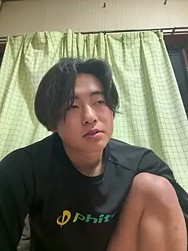 Snapshot of shoma2003 chatting on 03/30/26, 12:39 shoma2003 online show from 03/30/26, 12:39