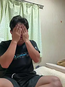 Snapshot of shoma2003 chatting on 07/19/26, 02:21 shoma2003 online show from 07/19/26, 02:21