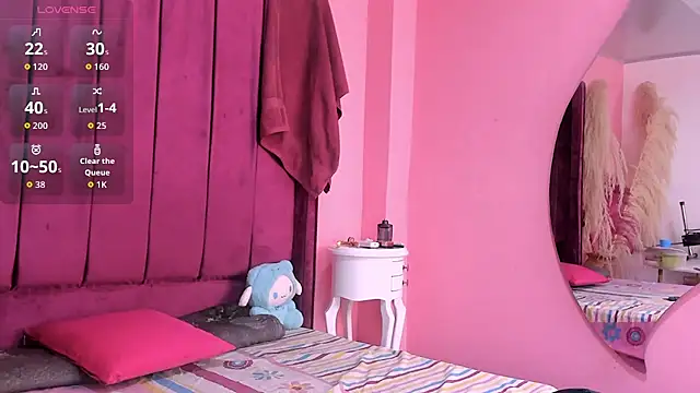 Rihanna hotx online show from 09/13/25, 03:39