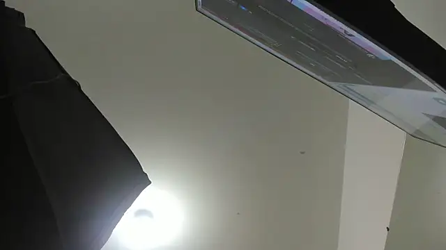 Rihanna hotx online show from 10/25/25, 02:52