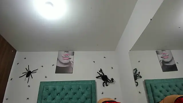 Rihanna hotx online show from 10/25/25, 11:43