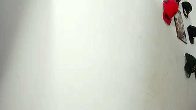 Rihanna hotx online show from 04/02/26, 03:15