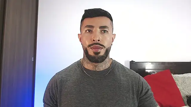 andrea de lucaa online show from 04/07/26, 04:13