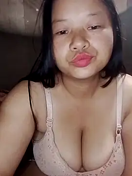 Snapshot of girl-babi chatting on 10/06/25, 11:57 girl-babi online show from 10/06/25, 11:57