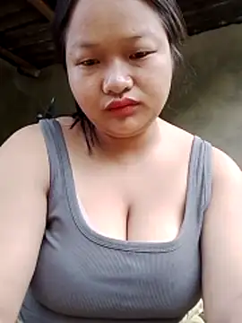 Snapshot of girl-babi chatting on 06/08/26, 02:45 girl-babi online show from 06/08/26, 02:45