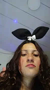 Snapshot of lindasyt chatting on 06/06/26, 10:42 lindasyt online show from 06/06/26, 10:42